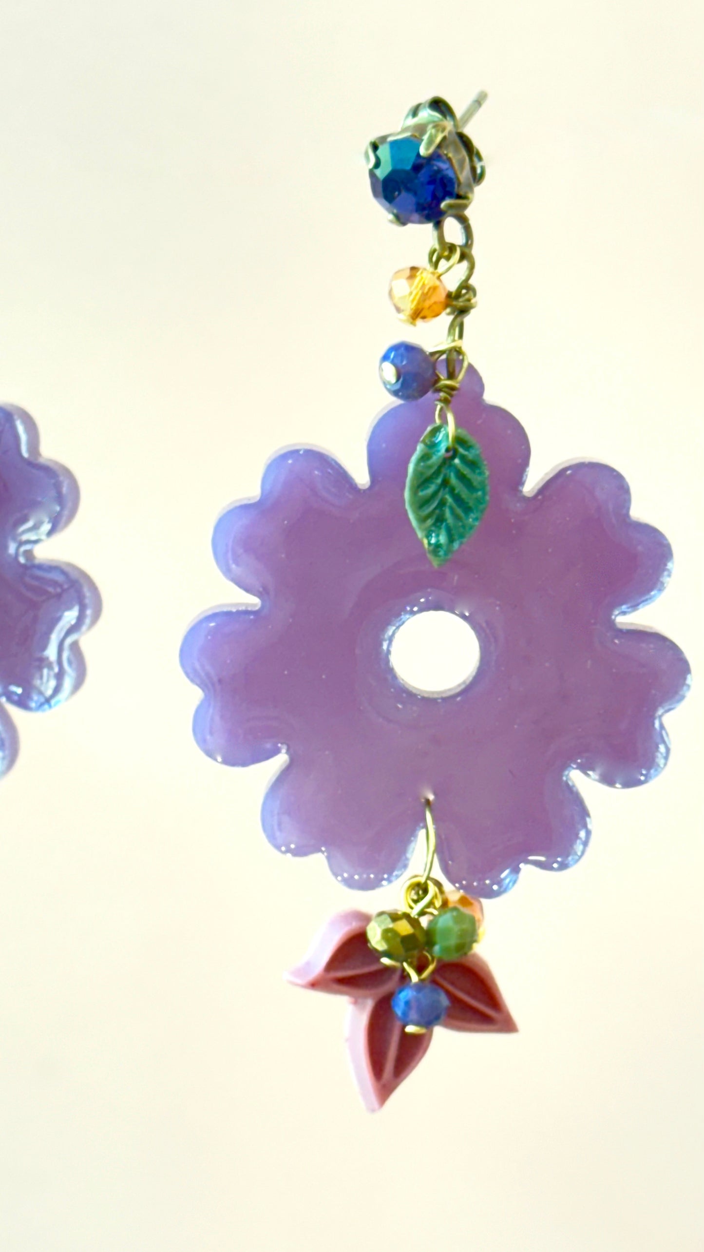 Pendientes flor lila P-34-154