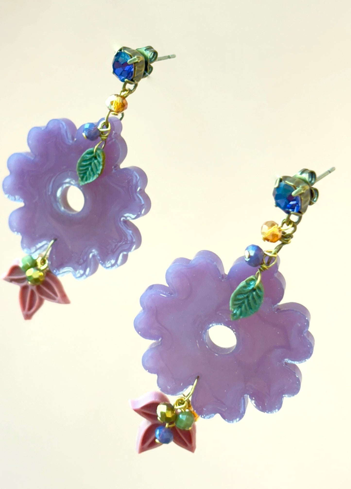 Pendientes flor lila P-34-154