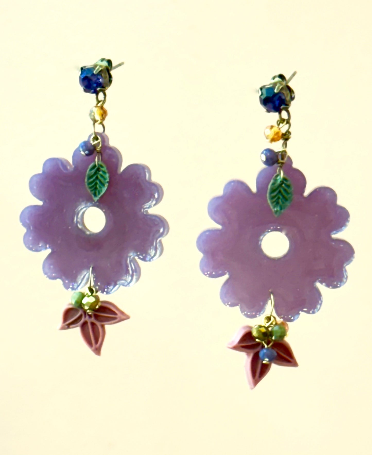 Pendientes flor lila P-34-154