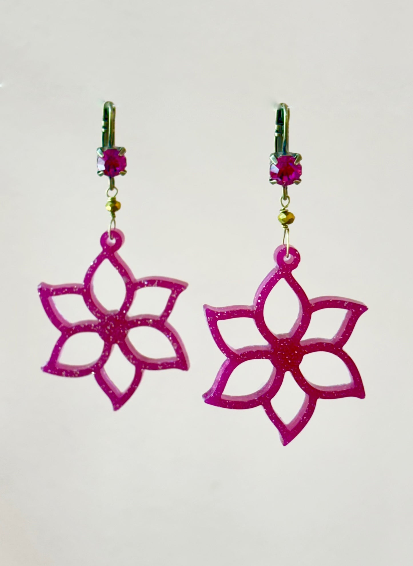 Pendientes flor fúxia P-34-168-G