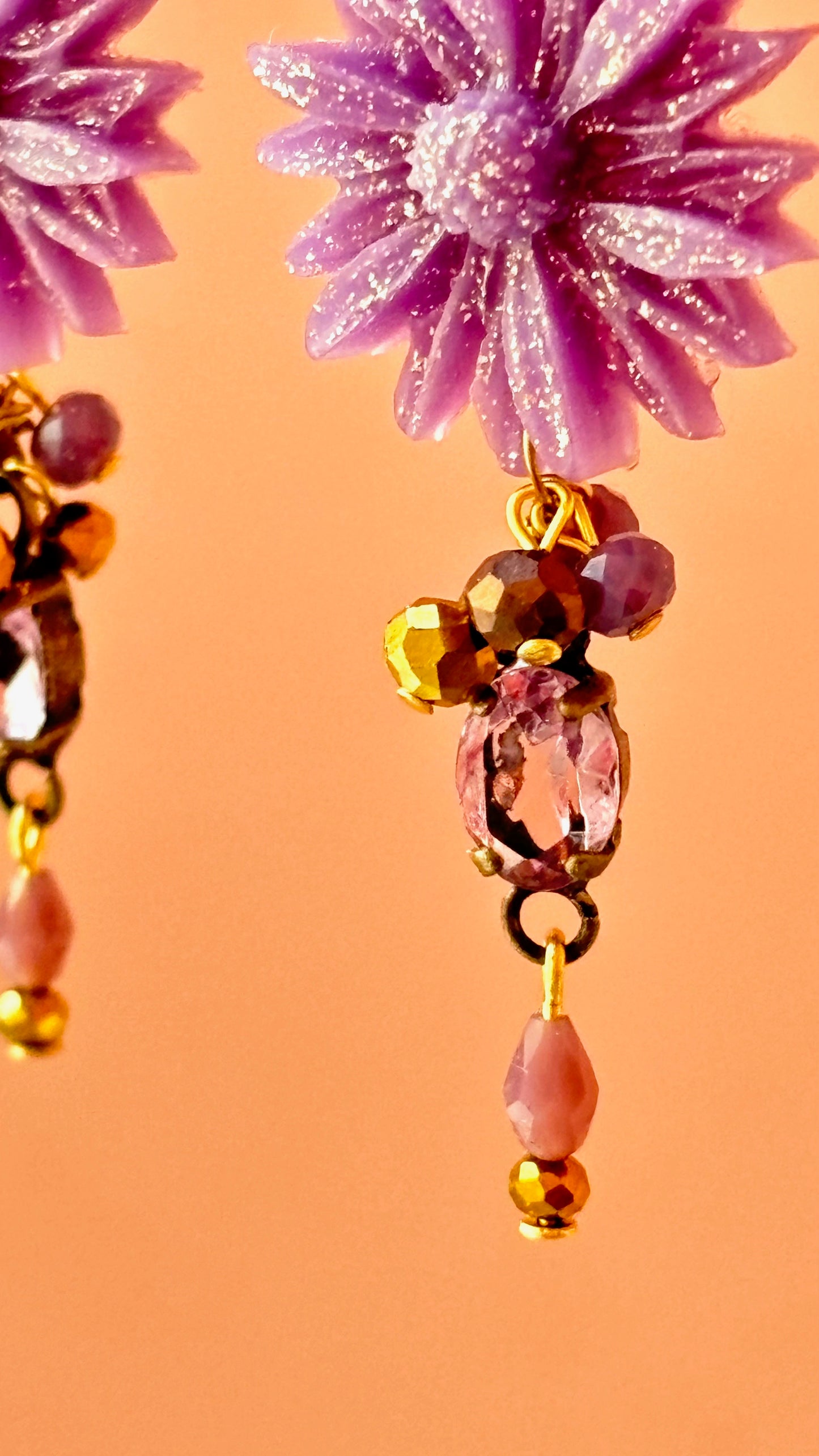 Pendientes lilas con flor y cristales-P-34-177