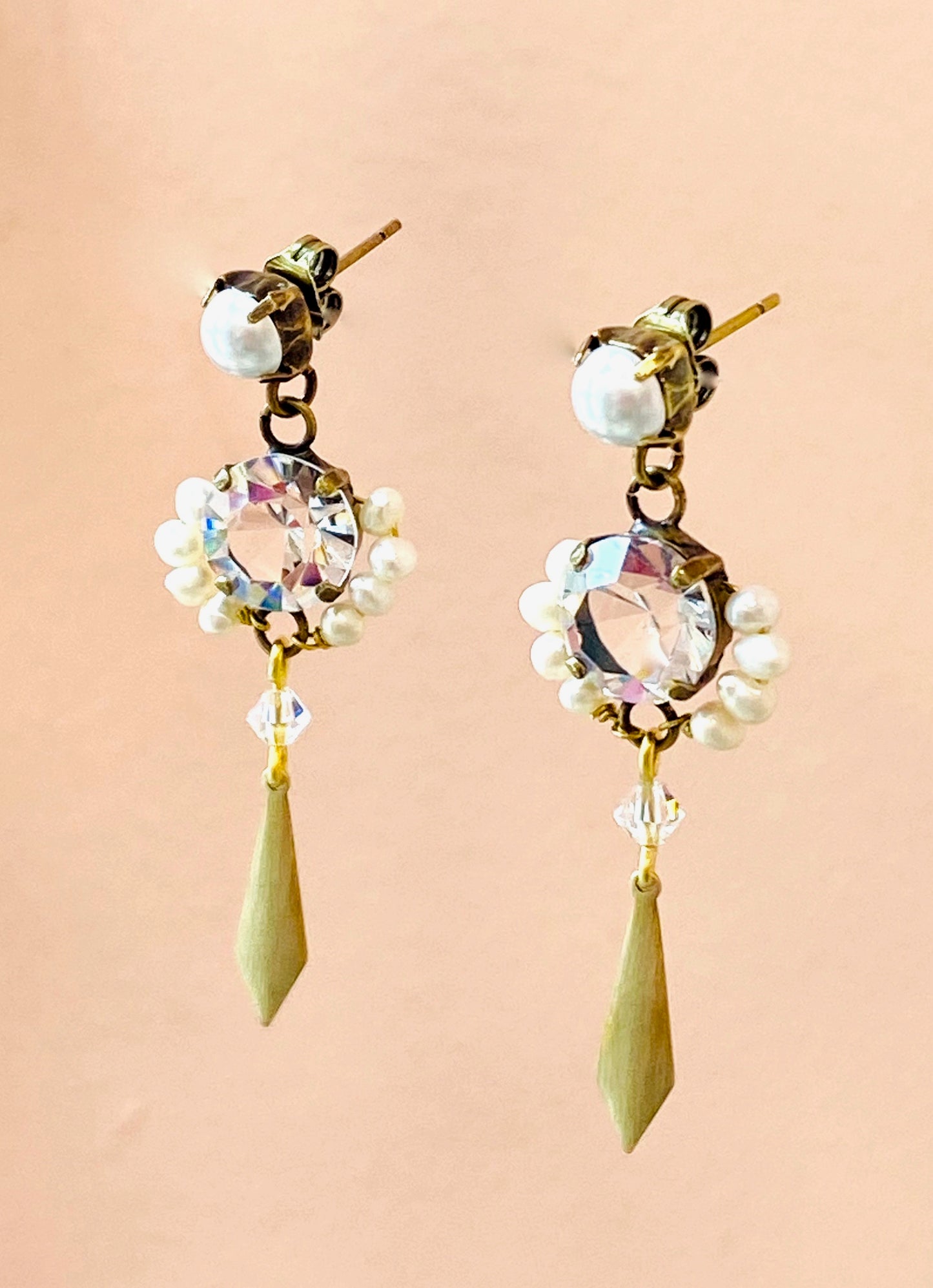 Pendientes de cristal y perlas. P-32-84